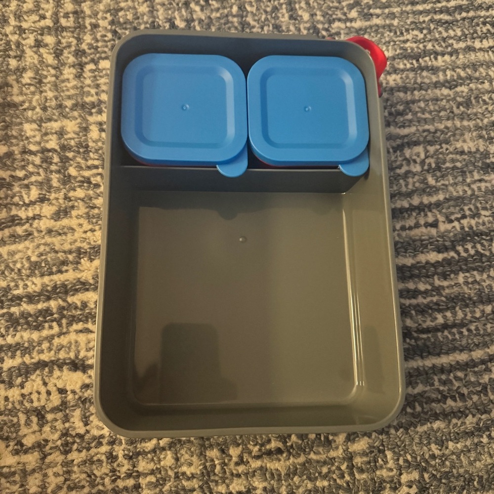 🆕 Spider-Man Plastic 3-Section Seal Food Storage Container - Zak Designs - Picture 2 of 4